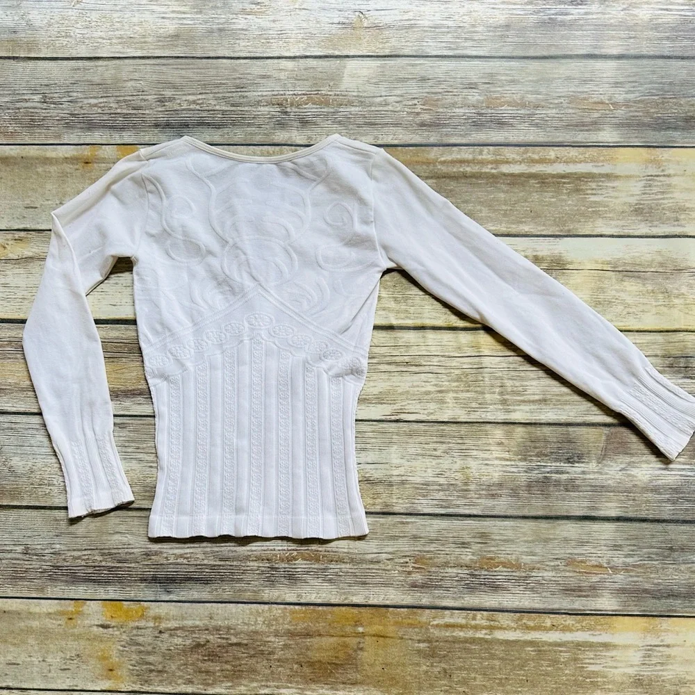 Girls cute long sleeve t! Size 8